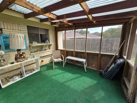 Exterior - 510 Copher Ct, Euless, TX 76040 photo 4 of 10