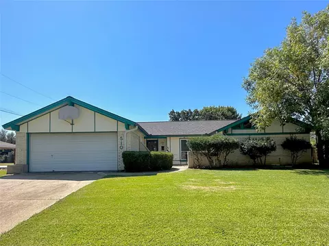 510 Copher Ct, Euless, TX 76040