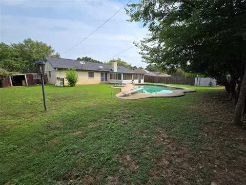 Exterior - 510 Copher Ct, Euless, TX 76040 photo 9 of 10