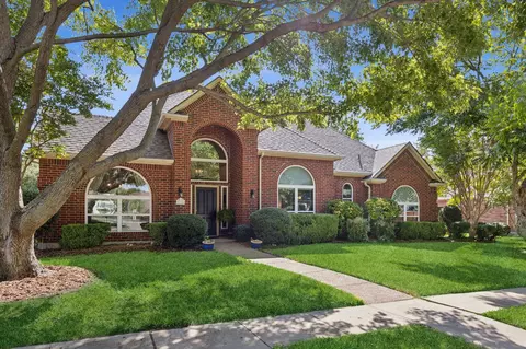2906 Carla Dr, Rowlett, TX 75088