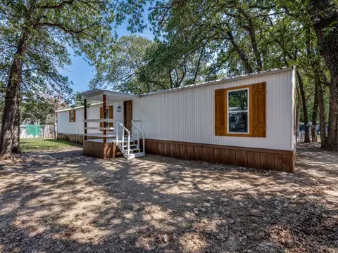 1609 Mockingbird Ln, Pelican Bay, TX 76020