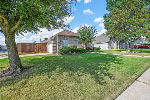 117 E Forestwood Dr, Forney, TX 75126