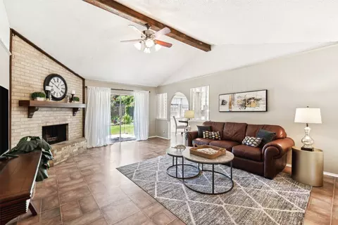 7516 Acapulco Rd, Fort Worth, TX 76112
