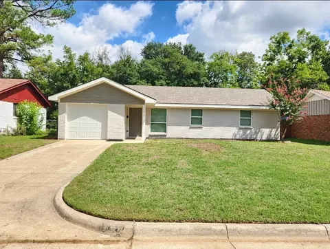 1617 Muse St, Fort Worth, TX 76112