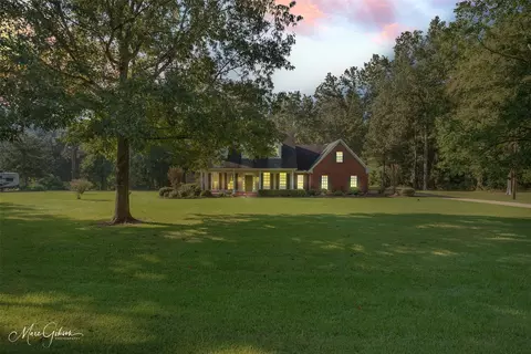 8799 Shane Ln, Keithville, LA 71047