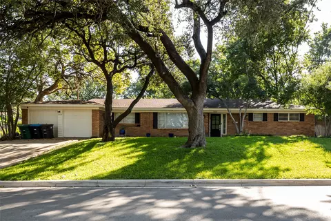 5435 Wonder Dr, Fort Worth, TX 76133