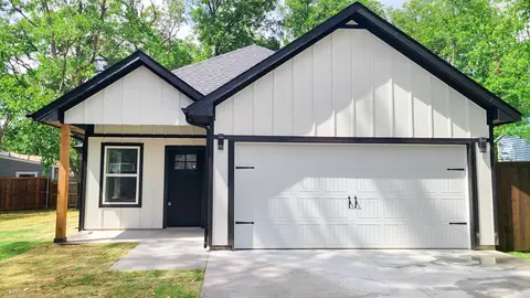 1101 Bell Dr, Greenville, TX 75401