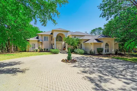 2100 Peninsula Dr, Flower Mound, TX 75022