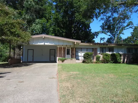 8524 Edgewood St, Shreveport, LA 71108