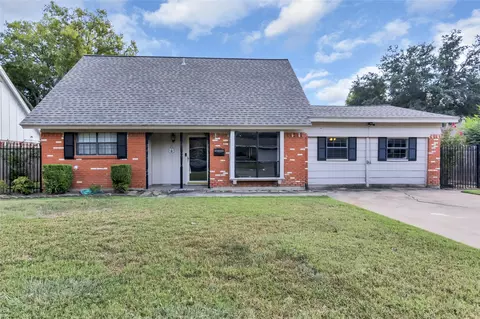7608 Palomar Dr, North Richland Hills, TX 76180