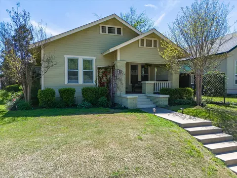 4901 Calmont Ave, Fort Worth, TX 76107