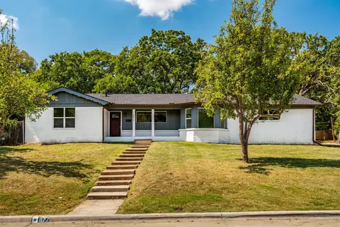 877 Patti Dr, Bedford, TX 76022