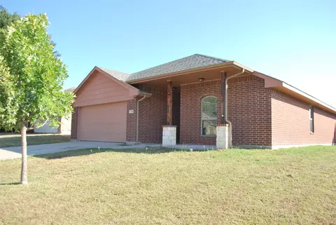 101 Hamilton Dr, Terrell, TX 75160