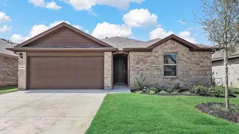 769 Cedarbrook Dr, Fort Worth, TX 76131