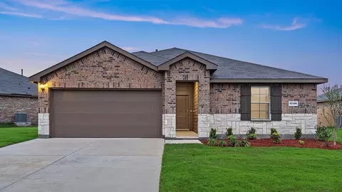 752 Cedarbrook Dr, Fort Worth, TX 76131