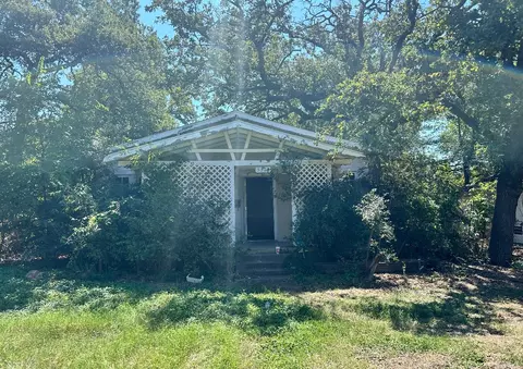 5308 N Hampshire Blvd, Fort Worth, TX 76112