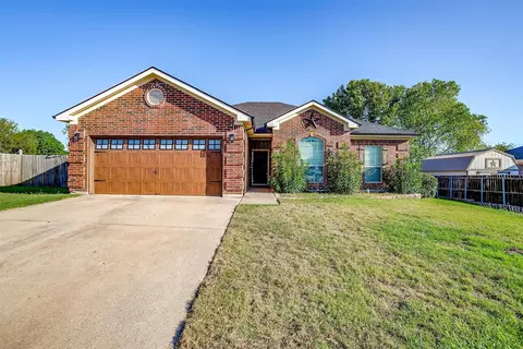 2122 Deerwood Ct, Weatherford, TX 76087