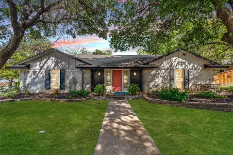 400 Westview Ter, Midlothian, TX 76065