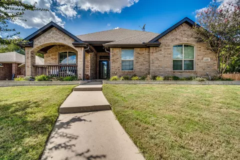 1409 Meadow Lark Ln, Glenn Heights, TX 75154