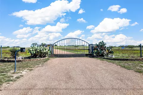 5200 Bear Creek Rd, Aledo, TX 76008