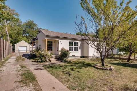 1213 Nash St, Garland, TX 75040