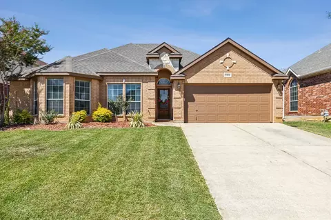 1414 Chateau Ln, Mansfield, TX 76063