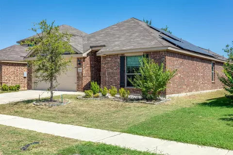 944 First St, Sanger, TX 76266