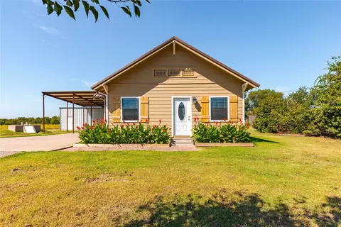 261 Red Rd, Howe, TX 75459