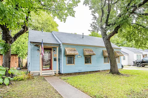 1128 Pine St, Grand Prairie, TX 75050