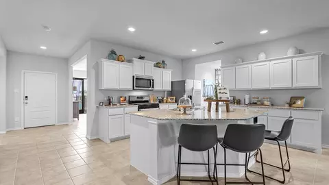 545 Bronze Cir E, Springtown, TX 76082 photo 2