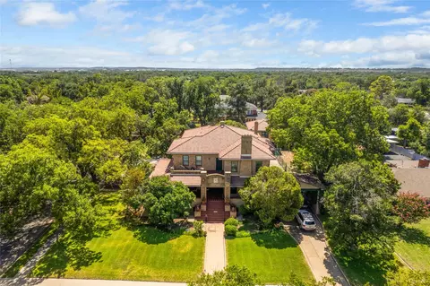 2111 Elizabeth Dr, Brownwood, TX 76801