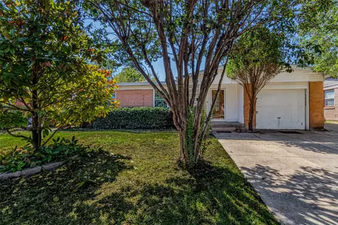 10660 Ruth Ann Dr, Dallas, TX 75228