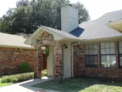5934 Sterling Green Trl, Arlington, TX 76017