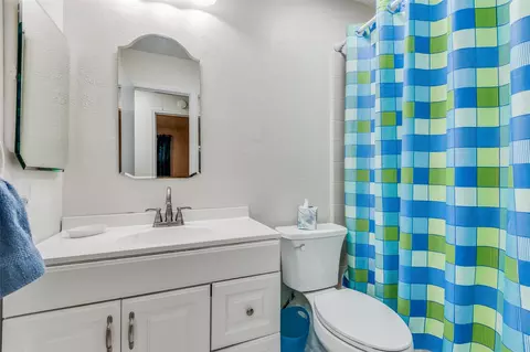 Bath - 108 E Denton Dr, Euless, TX 76039 photo 1 of 1