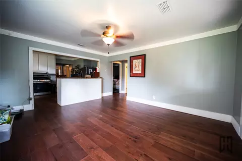Living - 618 Buchanan St, Minden, LA 71055 photo 2 of 2