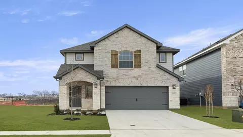 1613 Meadow Crest Dr, Aubrey, TX 76227