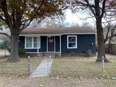 1108 Hancock St, Gainesville, TX 76240