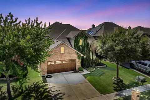 1212 Realoaks Dr, Fort Worth, TX 76131