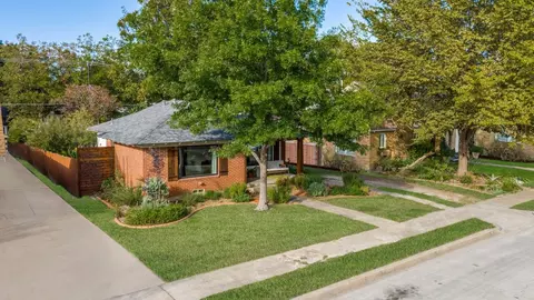 2751 Ivandell Ave, Dallas, TX 75211