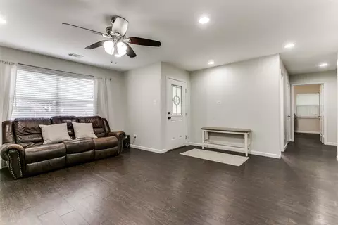 Entry Way - 810 Clebud Dr, Euless, TX 76040 photo 1 of 3