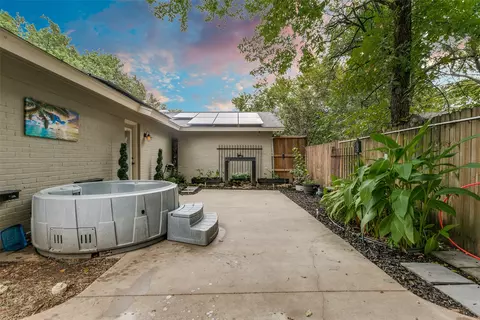 Exterior - 810 Clebud Dr, Euless, TX 76040 photo 5 of 13