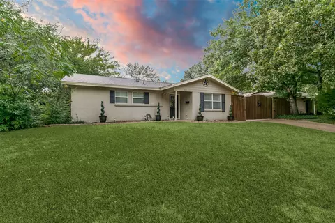 Exterior - 810 Clebud Dr, Euless, TX 76040 photo 13 of 13