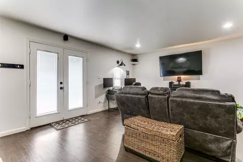 Entry Way - 810 Clebud Dr, Euless, TX 76040 photo 3 of 3
