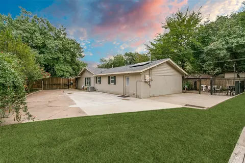 Exterior - 810 Clebud Dr, Euless, TX 76040 photo 11 of 13