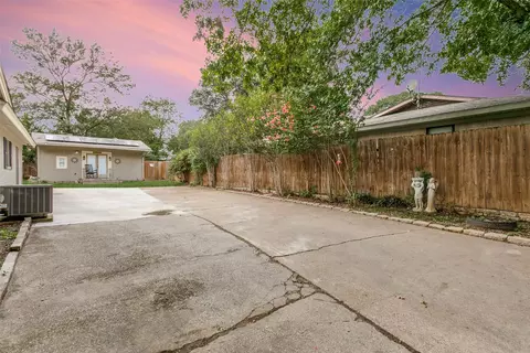 Exterior - 810 Clebud Dr, Euless, TX 76040 photo 8 of 13