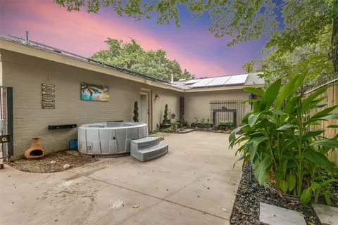 Exterior - 810 Clebud Dr, Euless, TX 76040 photo 9 of 13
