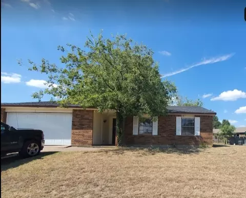 10221 Red Maple Dr, Dallas, TX 75249