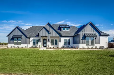 4025 Lagos Dr, Midlothian, TX 76065