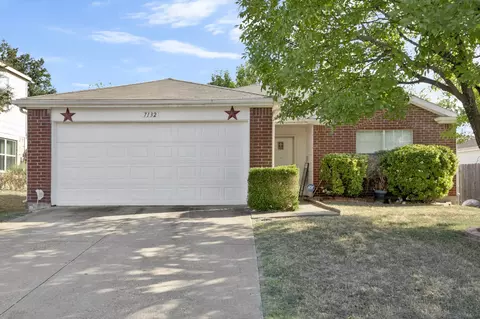 7132 Lanyon Dr, Dallas, TX 75227