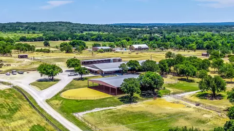 2710 Advance Rd, Weatherford, TX 76088